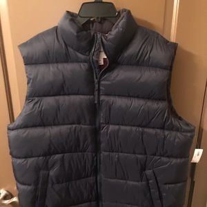 Old Navy Men’s Puffer Vest NWT